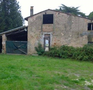 Rustico con giardino a Empoli