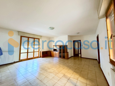 Ampio Appartamento con Soffitta e Garage in Vendita a Villa Fastiggi - Pesaro (PU)
