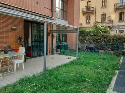 Appartamento Bilocale in ottime condizioni, in affitto in Via San Gerolamo Emiliani 10, Milano