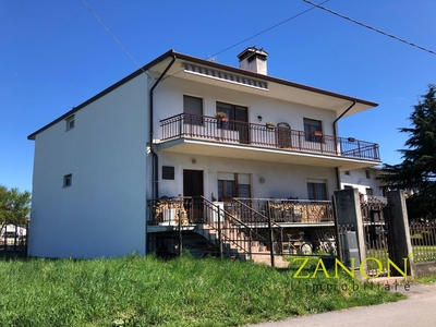 Appartamento di 140 mq a Savogna d'Isonzo