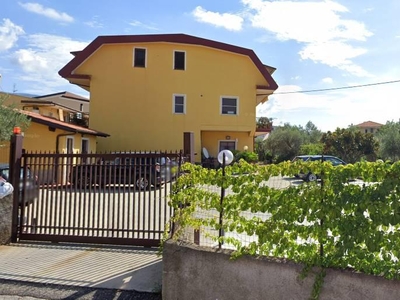 Appartamento di 140 mq in affitto - Lamezia Terme