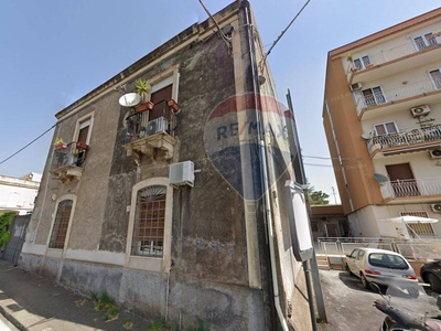 Appartamento di 182 mq a Catania