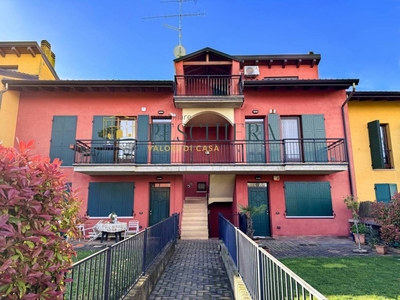Appartamento in vendita a Valeggio sul Mincio via Benaco, 31