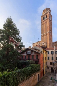 Appartamento in vendita a Venezia campo dei Frari