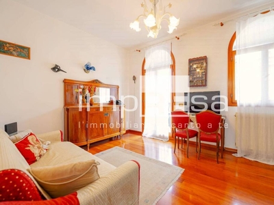 Appartamento in vendita a Venezia cannaregio, 2950