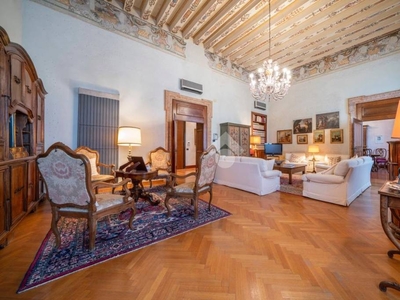 Appartamento in vendita a Verona piazzetta Ottolini, 9