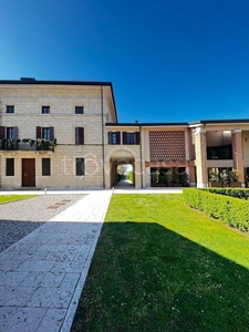 Appartamento in vendita a Verona via Sasse