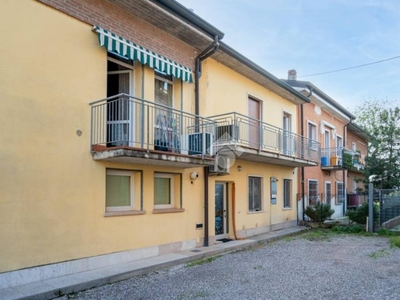 Appartamento in vendita a Villafranca di Verona via Duca degli Abruzzi, 118