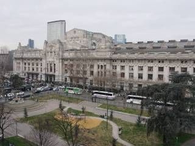 Appartamento in Vendita in Piazza Luigi di Savoia 20 a Milano