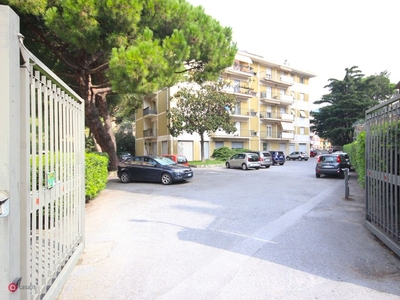 Appartamento in Vendita in Via Al Garbo a Genova