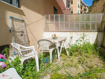 Appartamento in Vendita in Via Carmelo Onorato a Genova
