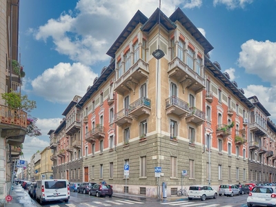 Appartamento in Vendita in Via Federico Campana 4 a Torino