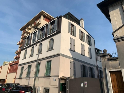 Appartamento in Vendita in Via Gardone 21 a Milano