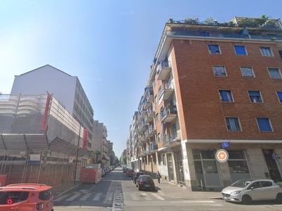 Appartamento in Vendita in Via Gianfrancesco Re 57 a Torino