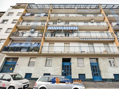 Appartamento in Vendita in Via Giovanni Spano 39 a Torino