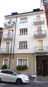 Appartamento in Vendita in Via Limone 13 a Torino