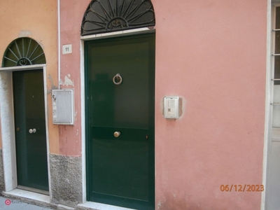 Appartamento in Vendita in Via Paglia 11 a Genova