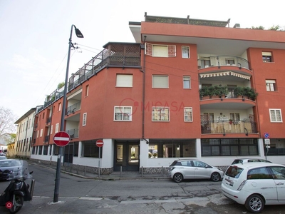 Appartamento in Vendita in Via Pietro di Pietramellara 12 a Milano