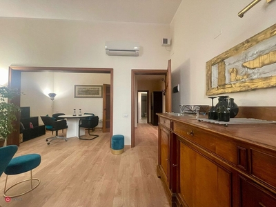 Appartamento in Vendita in Via Ricasoli a Firenze