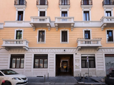 Appartamento in Vendita in Via Ruggero Bonghi 12 a Milano
