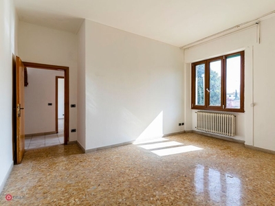 Appartamento in Vendita in Via Santa Chiara a Firenze