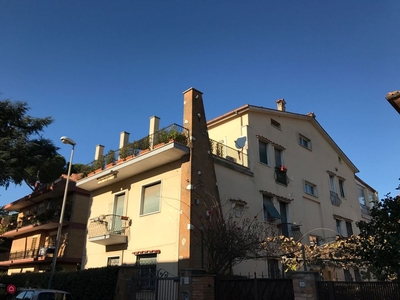 Appartamento in Vendita in Via Sorano 26 a Roma