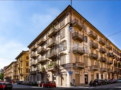 Appartamento in Vendita in Via Vincenzo Gioberti 70 a Torino