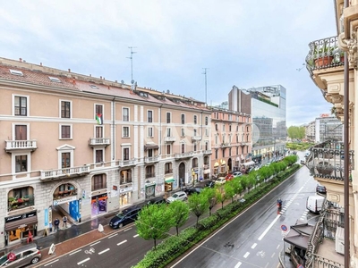 Appartamento in Vendita in Viale Monza 9 a Milano