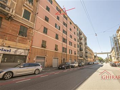 Appartamento - Trilocale a Sampierdarena, Genova