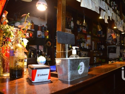 Bar in Vendita in Via ai Quattro Canti di San Francesco 28 a Genova