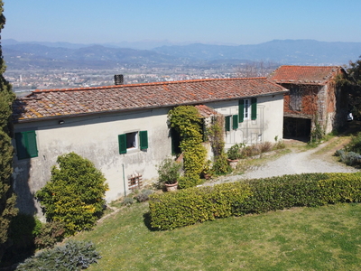 Casa colonica - abitabile a Ovest, Lucca