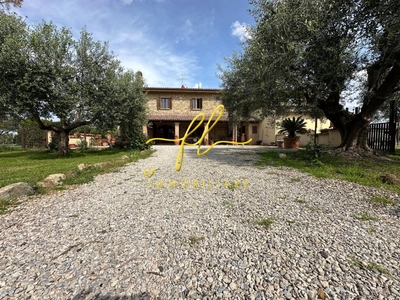 Casa indipendente con giardino a Bibbona