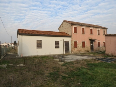 Casa Indipendente in vendita a Cona via roma