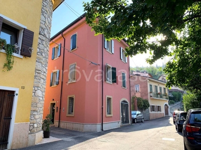 Casa Indipendente in vendita a Verona via Premuda, 19