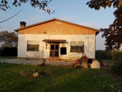 Casa Indipendente in Vendita ad Bagnolo di po - 30750 Euro