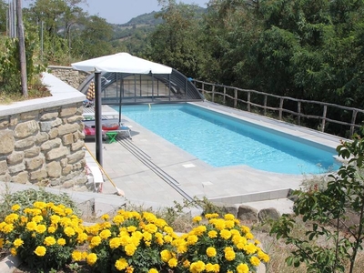 Casale a Spigno Monferrato con piscina privata