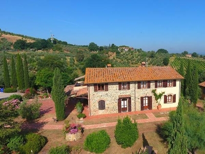 Casale Rustico in Vendita a Montaione, Toscana