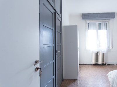 Stanza in affitto in un grazioso appartamento a Villapizzone, Milano