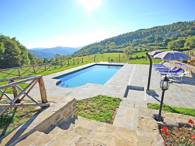 Suggestiva casa vacanze con piscina a Cortona