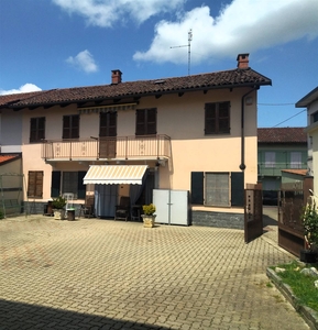 Vendita Casa semi indipendente, in zona PRATOMORONE, TIGLIOLE