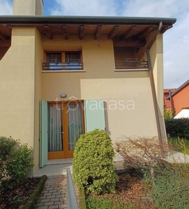 Villa a Schiera in in vendita da privato a Santa Maria di Sala via Grazia Deledda, 21