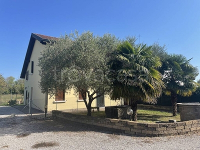Villa a Schiera in vendita a Venezia via Miranese