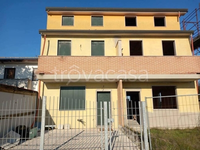 Villa Bifamiliare in vendita a Chioggia chioggia - via canal di valle, 00