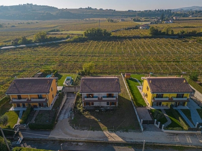 Villa Bifamiliare in vendita a San Pietro in Cariano piazza San Rocco