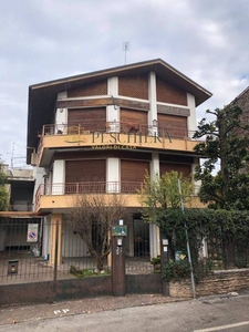 Villa Bifamiliare in vendita a Valeggio sul Mincio via Castello