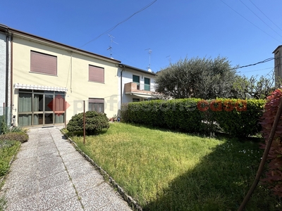 Villa con giardino a Legnago