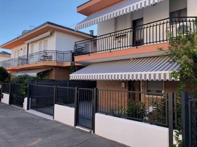 Villa in vendita a Caorle corso Amalfi, 25