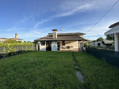 Villa in vendita a Mira via delle Porte, 7