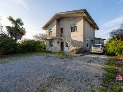 Villa in vendita a San Stino di Livenza via Caorle