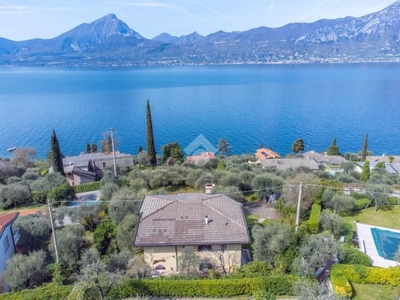 Villa in vendita a Torri del Benaco via Pai di Sotto, 42